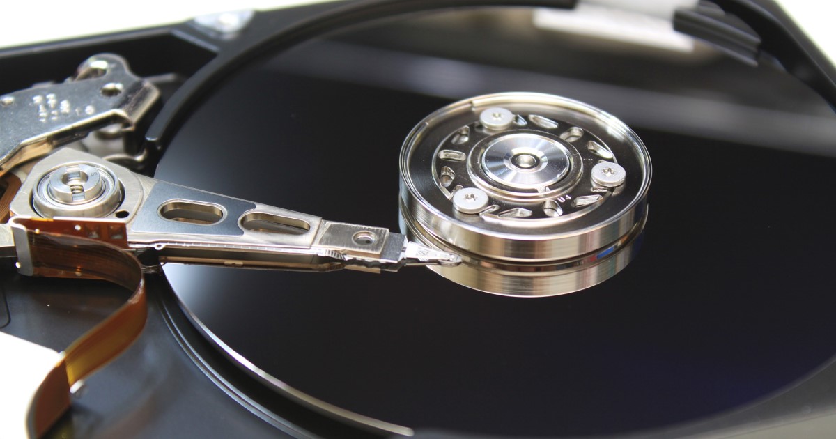Seagate quiere lanzar discos duros de 100 TB para el 2030