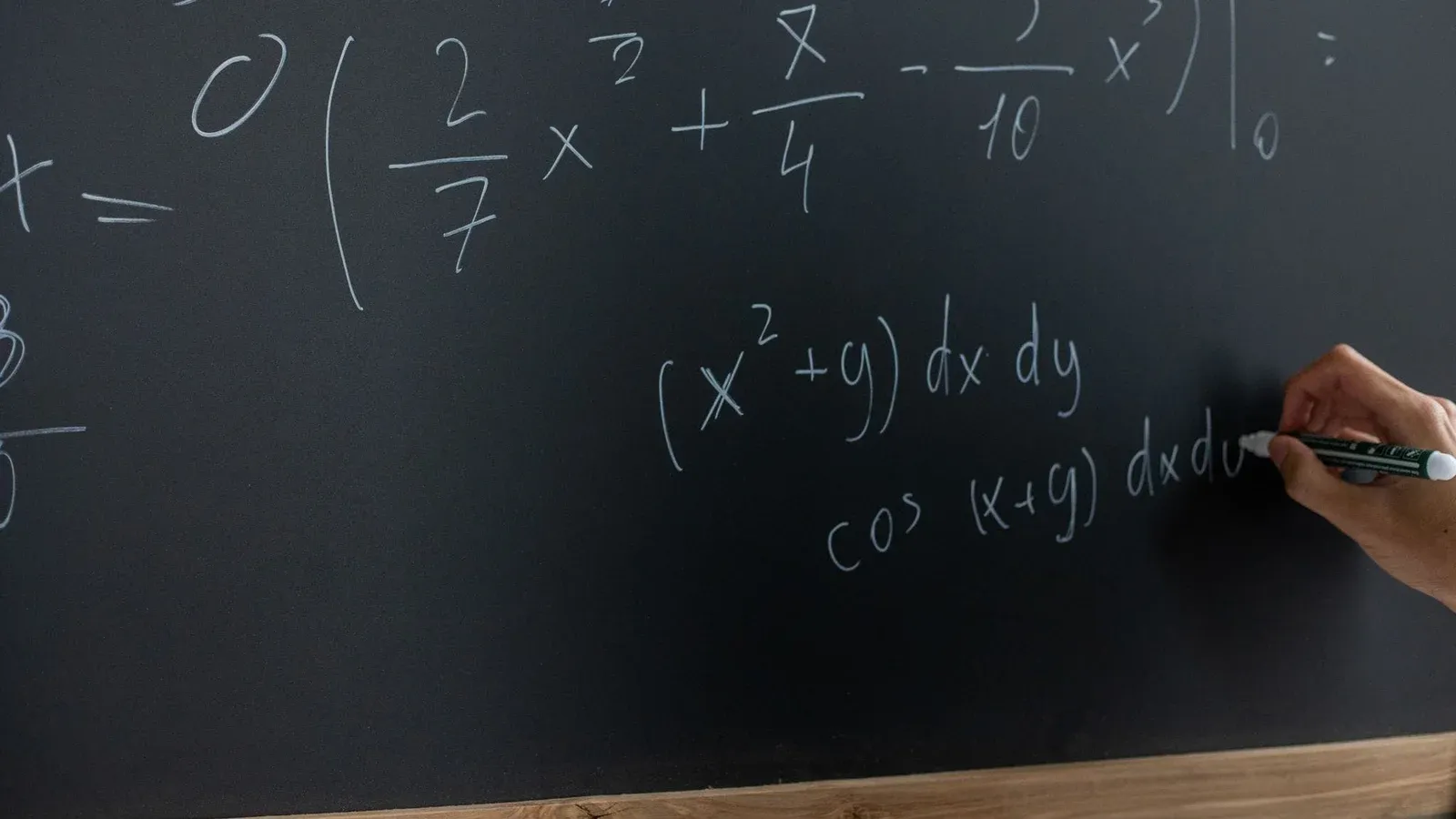 25 medallistas Fields denuncian daño de la IA en matemáticas