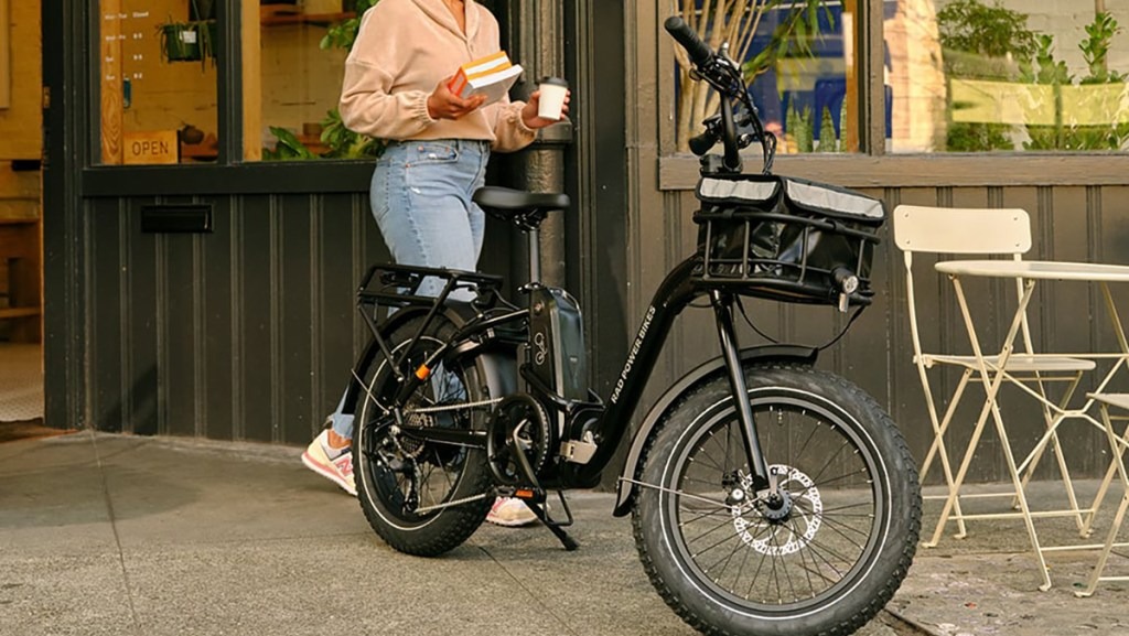 Nueva York le pone freno a las bicicletas eléctricas: límite de velocidad confirmado