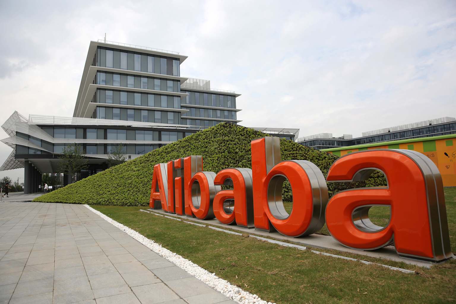 Alibaba recorta 34% de su plantilla para apostar todo por la inteligencia artificial