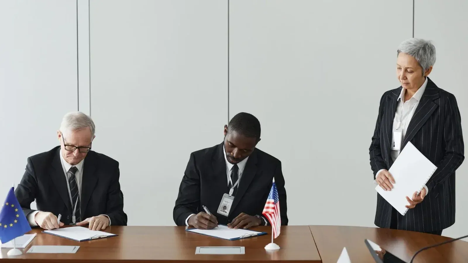 Altman y Amodei chocan con Washington por reglas de IA