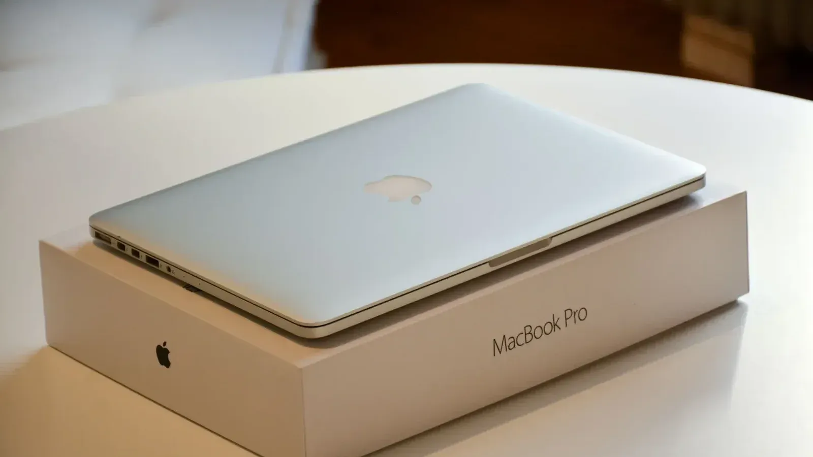 Amazon baja US$900 la MacBook Pro M5 Max en plata