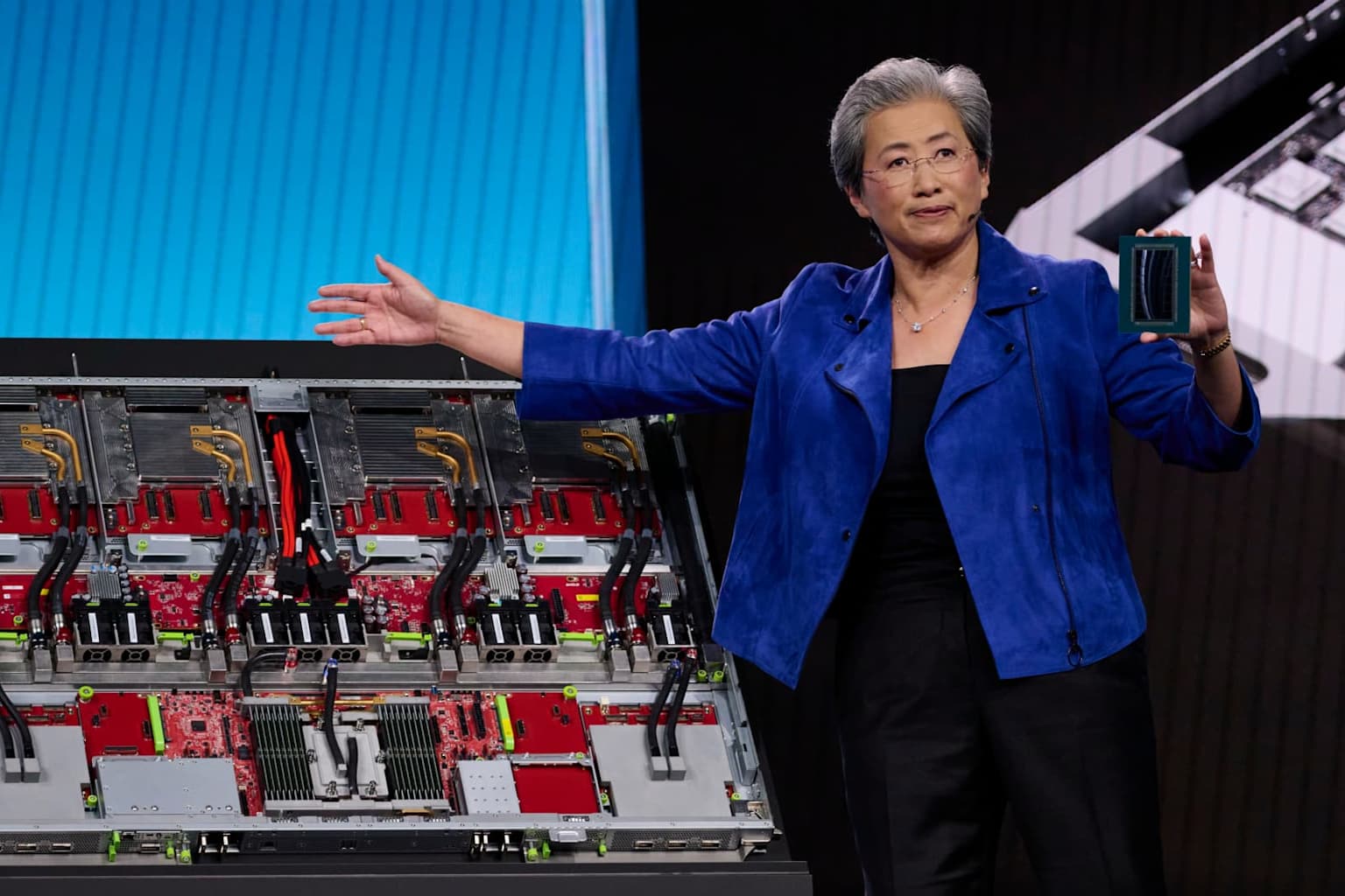 AMD y Anthropic negocian millonario acuerdo por chips MI450