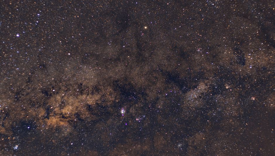 Andrómeda frena: método ultravioleta queda corto 2.1 veces