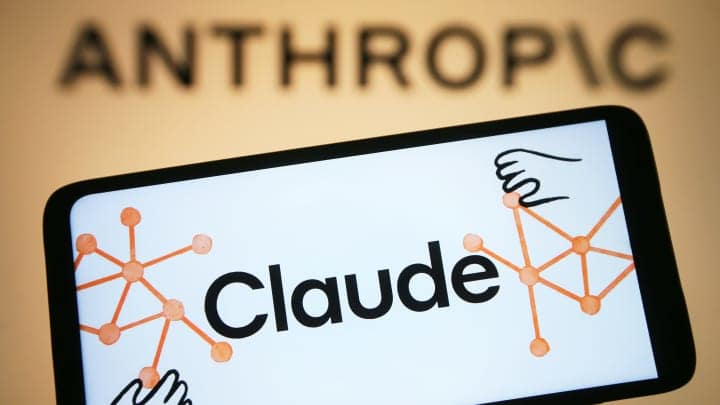 Anthropic lanza Claude Code Channels en chat