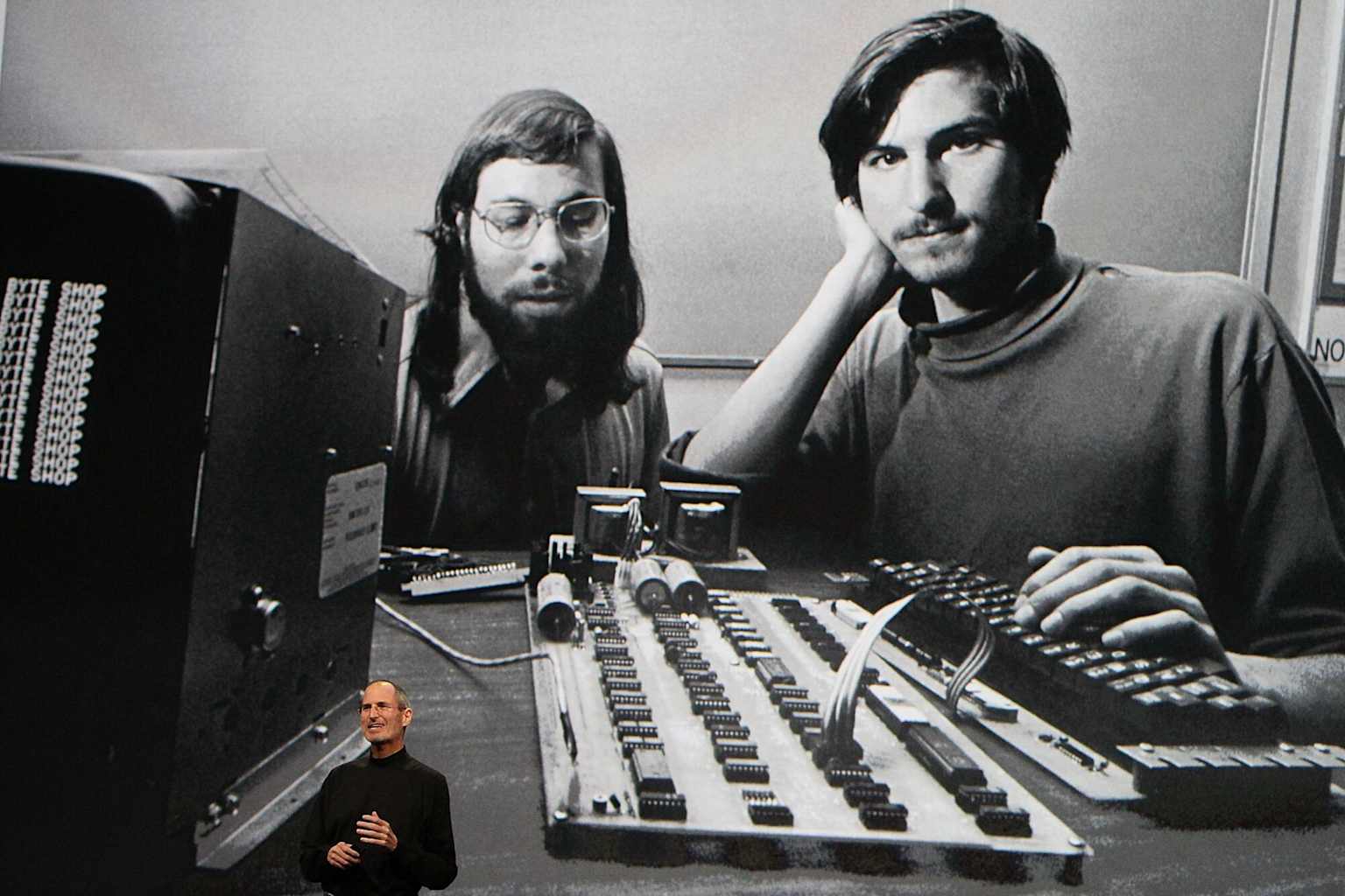 Apple cumple 50 años: el dilema de la IA y la privacidad