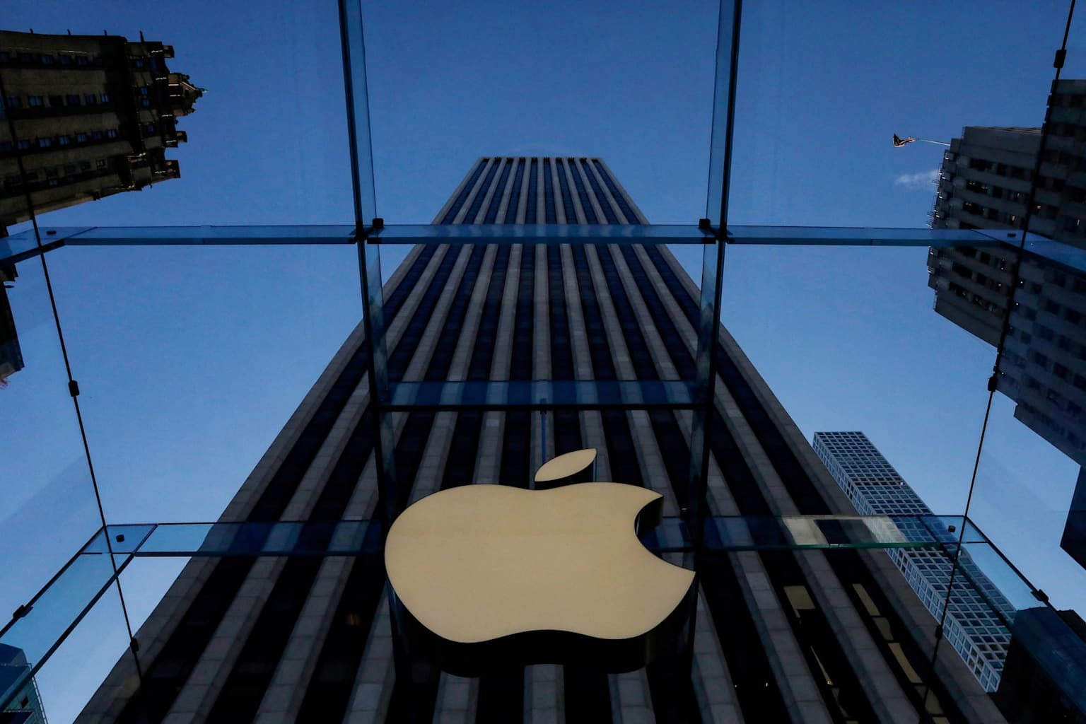 Apple ficha a exdirectiva de Google para liderar IA y Siri