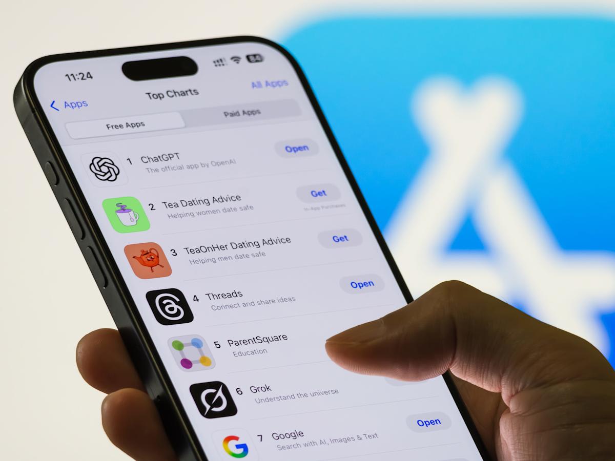 Apple ganará $1,000 mdd en IA sin crearla: así exprime a ChatGPT