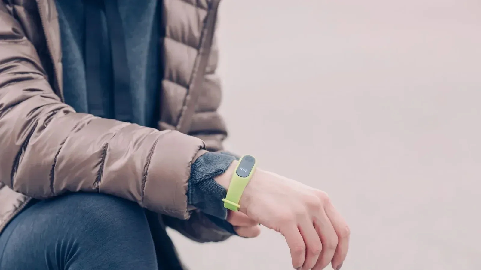 Apple prueba una pulsera sin pantalla estilo Whoop