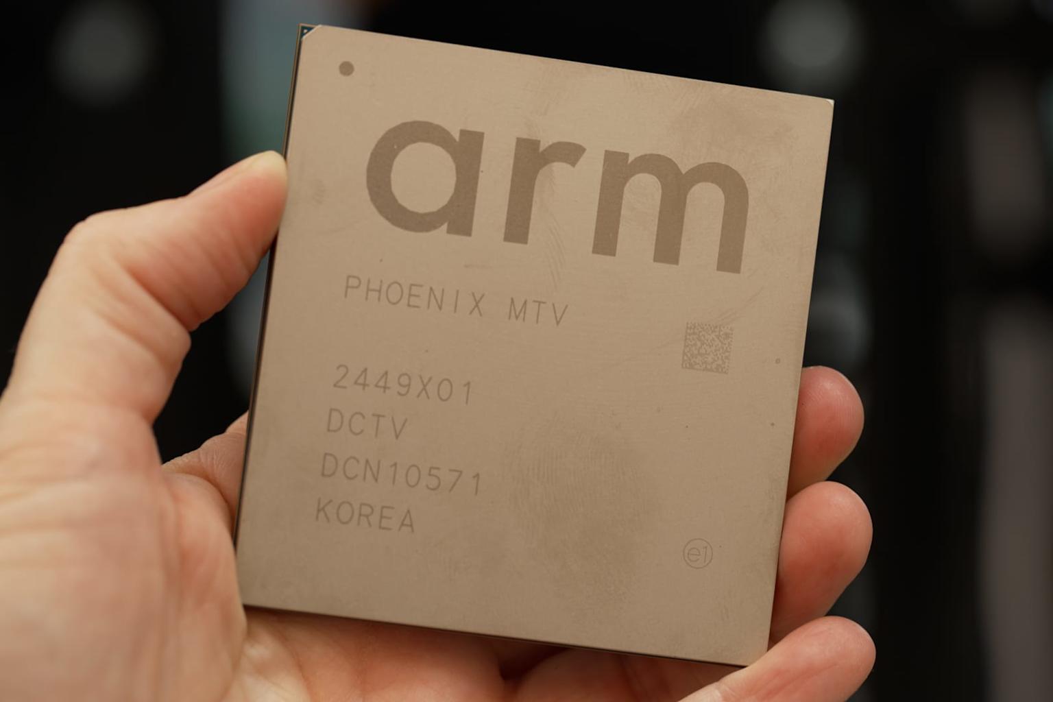 Arm lanza su primer CPU propio para IA junto a Meta