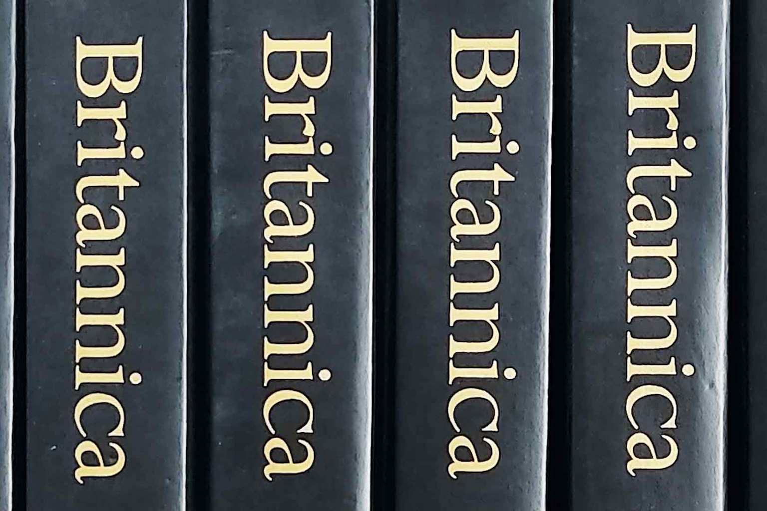 Britannica demanda a OpenAI por usar 100 mil artículos