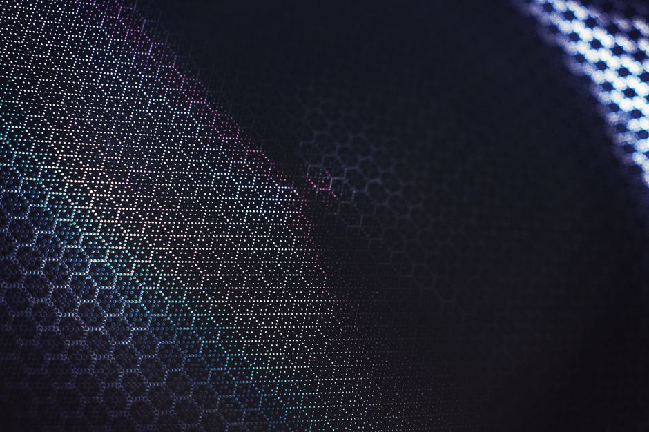 Diseño abstracto futurista con un patrón hexagonal geométrico oscuro y gradientes de color creativos.