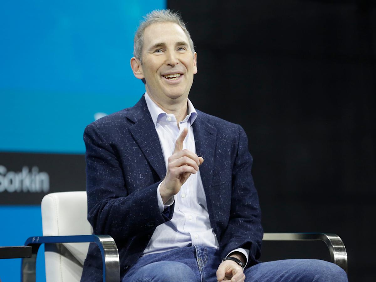 CEO de Amazon advierte que la IA eliminará miles de empleos tras recorte masivo en Block