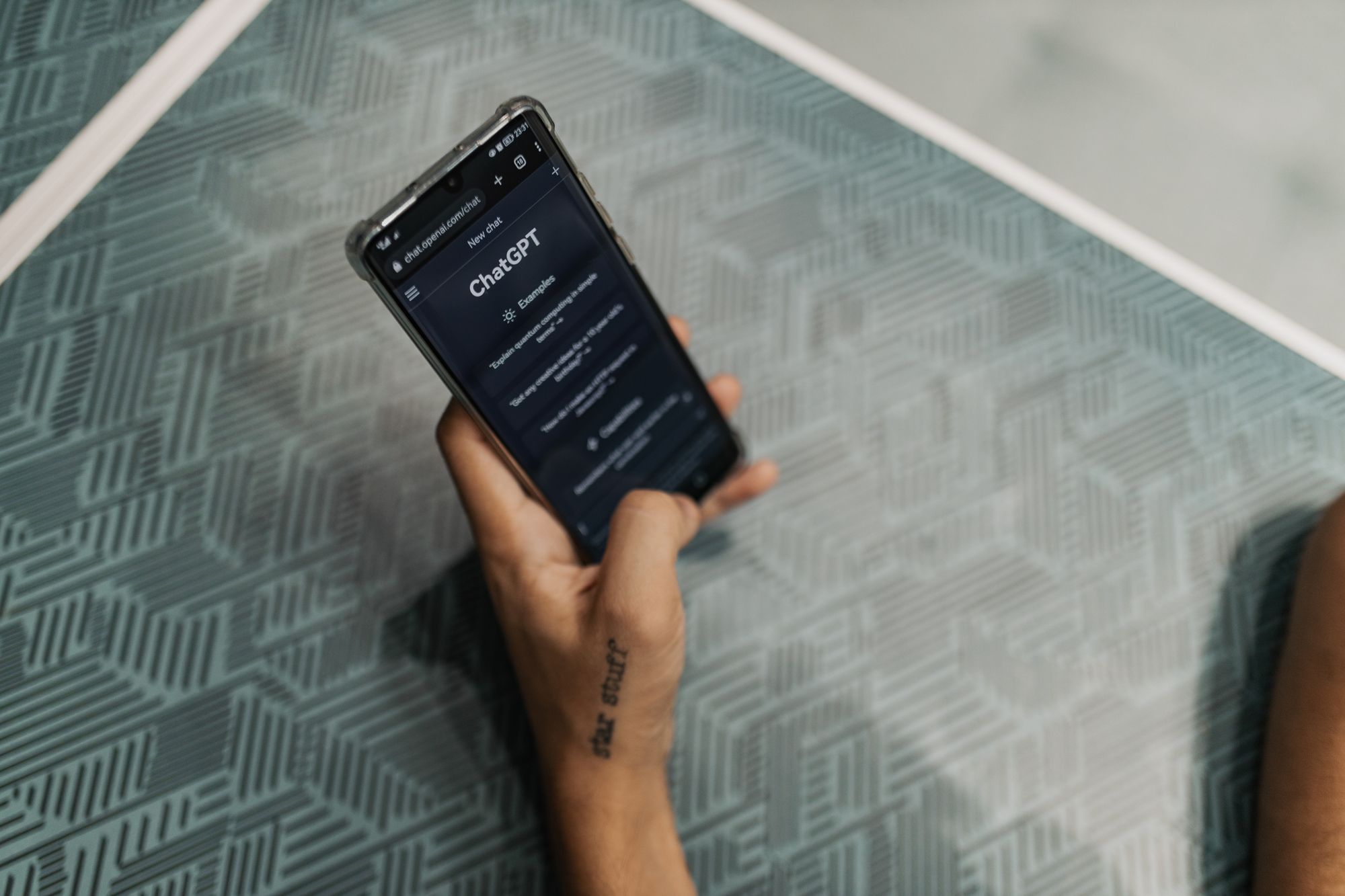 ChatGPT gratis tendrá chats ilimitados con Luna