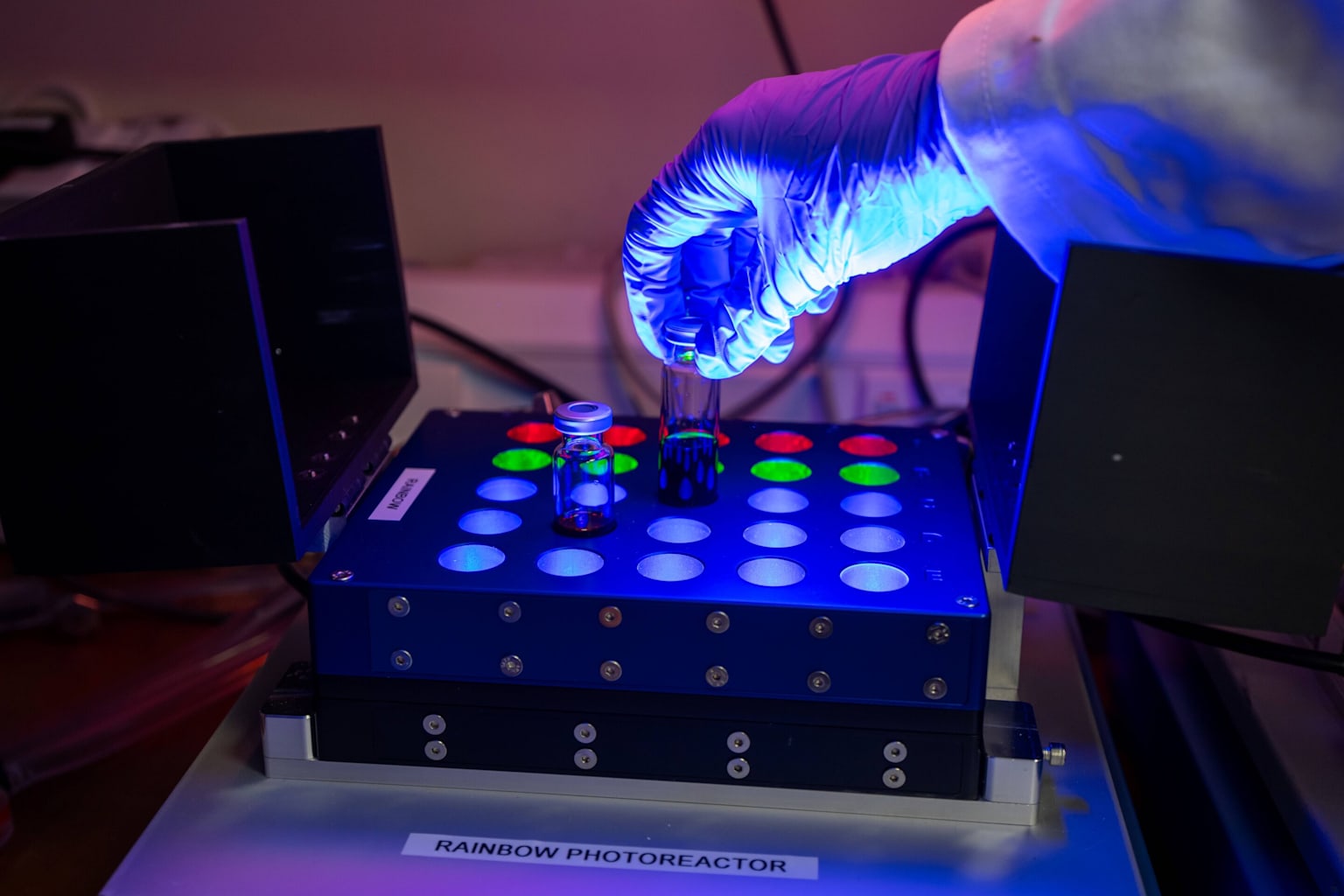 Científicos de Cambridge modifican fármacos con luz LED