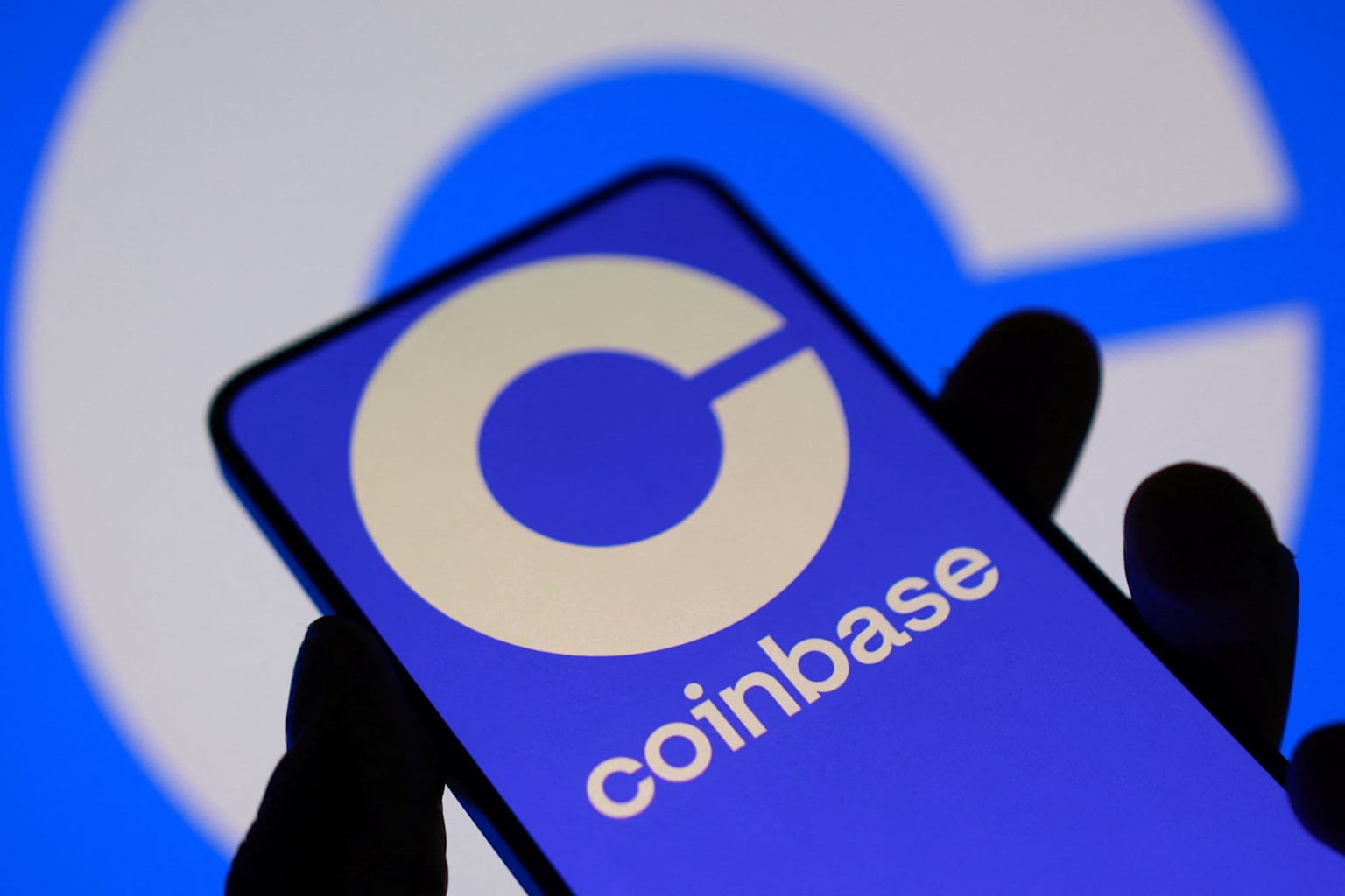 Coinbase permite que IAs operen criptomonedas
