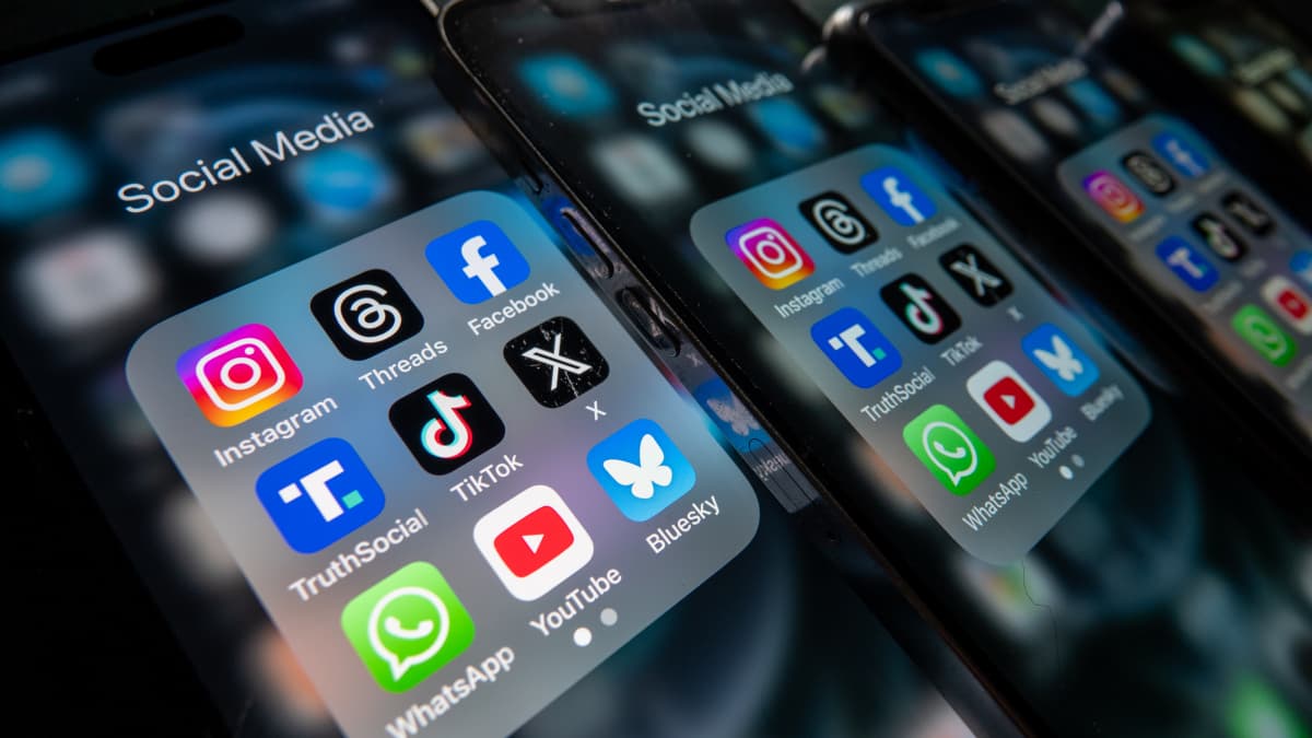 Denuncian a Meta, Google y TikTok por anuncios de estafas