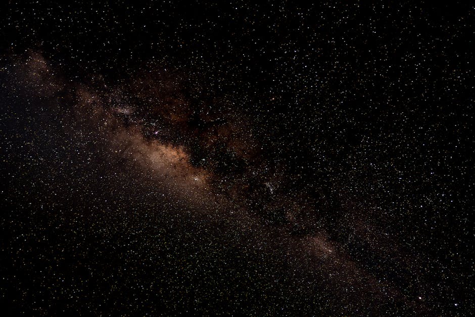 Impresionante vista de la Vía Láctea brillando intensamente en el cielo nocturno de Haputale.