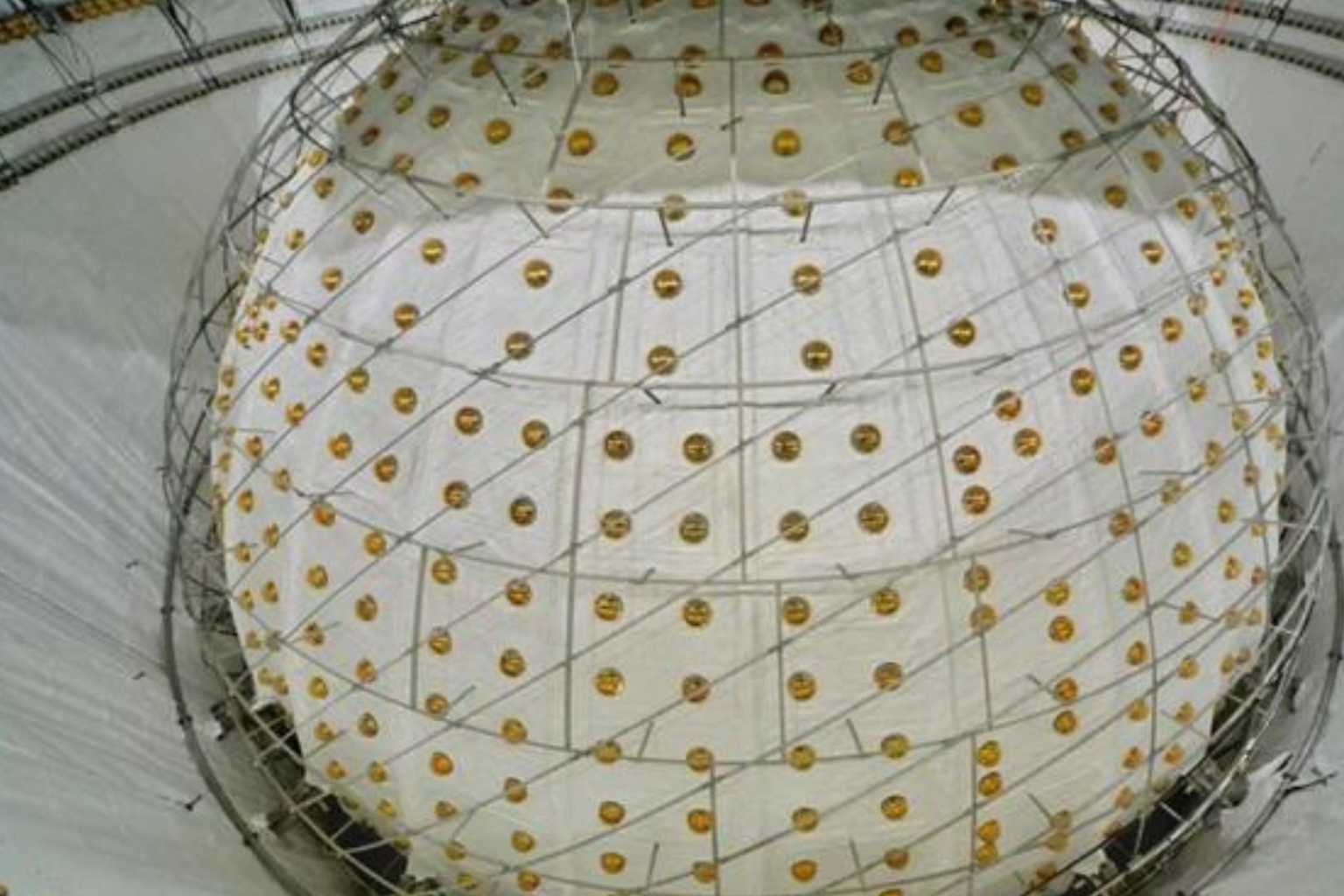 Detector JUNO logra medición histórica de neutrinos en China