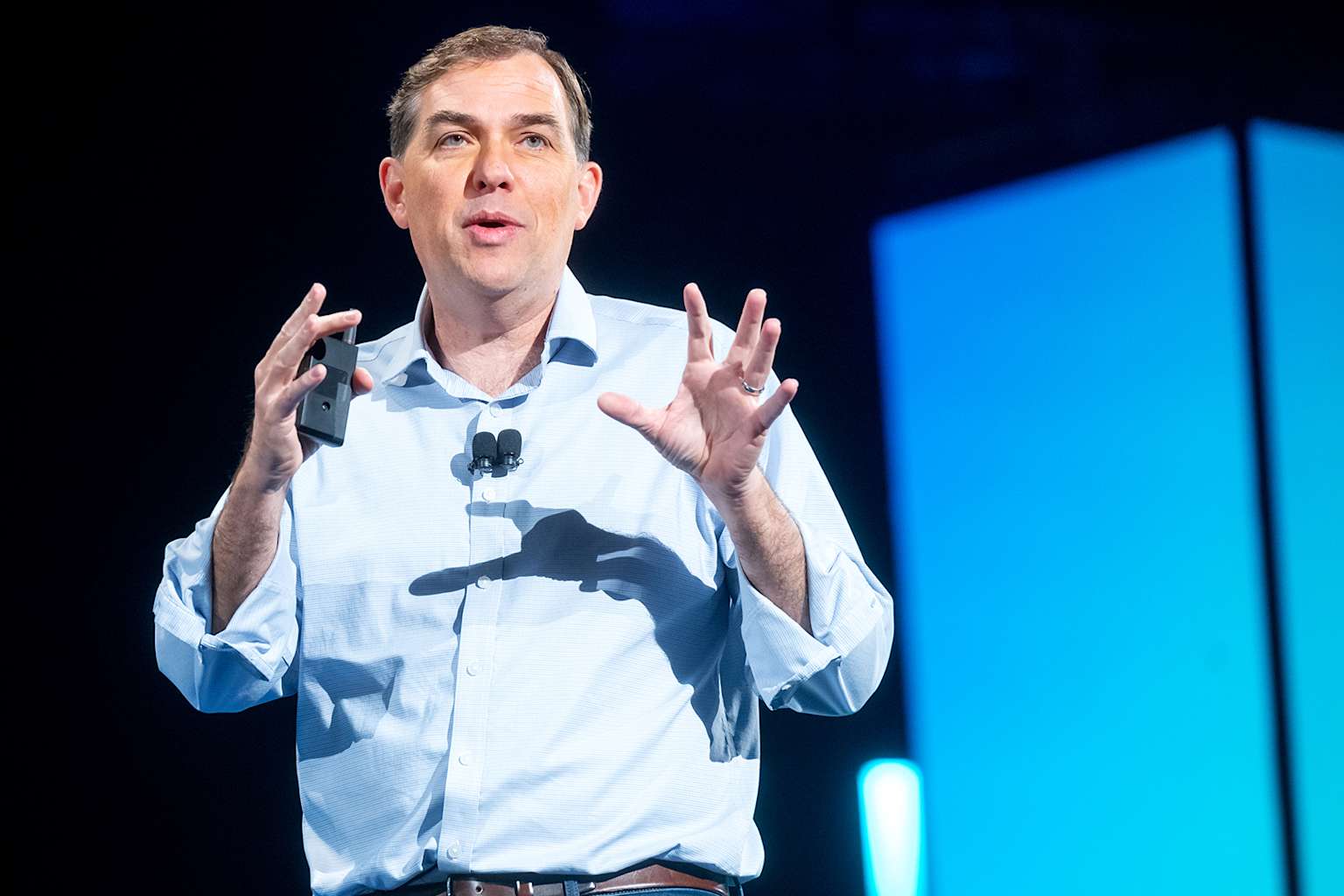 Drones atacan data centers de AWS en Medio Oriente