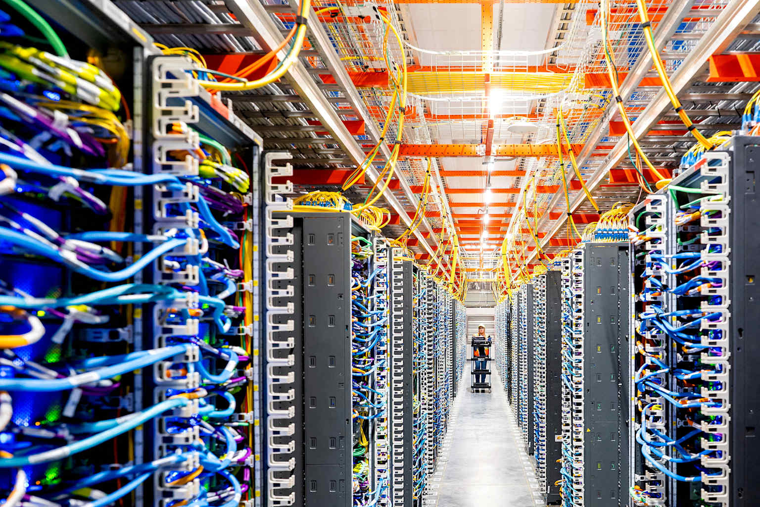 Drones interrumpen red de AWS en Bahréin por segunda vez