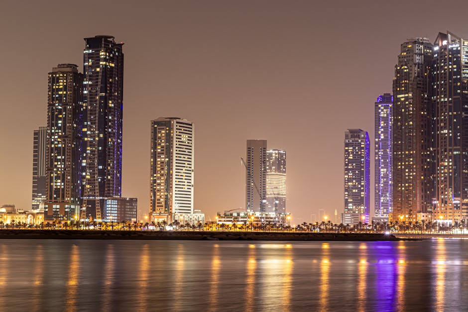 Fotos de stock gratuitas de agua, alto, apartamentos de gran altura
