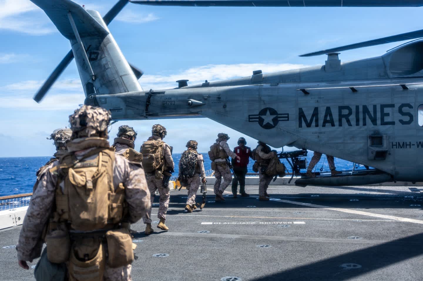 EE. UU. prepara abordaje global de buques iraníes