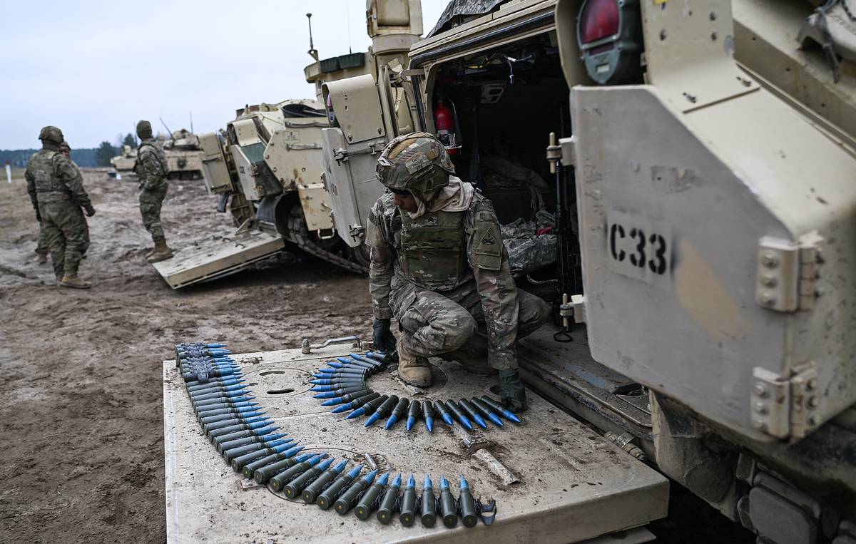 EE. UU. retrasa armas a Europa por guerra con Irán