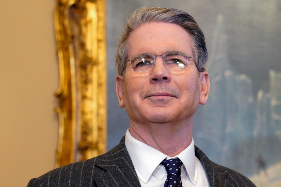 EE. UU. sanciona a refinería china Hengli y 40 navieras