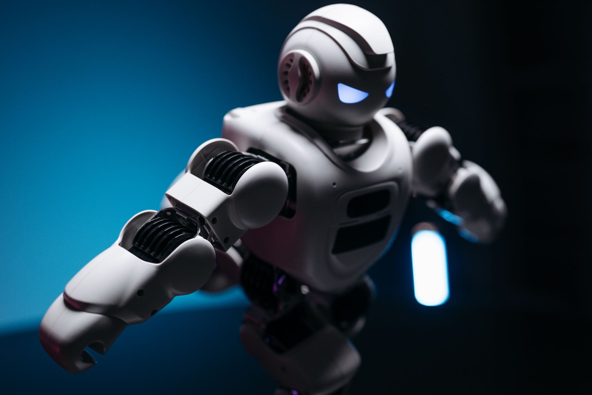 EE. UU. veta robots humanoides e inversores extranjeros nuevos