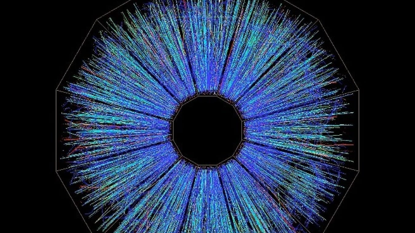 El plasma de quarks y gluones acelera más en los bordes
