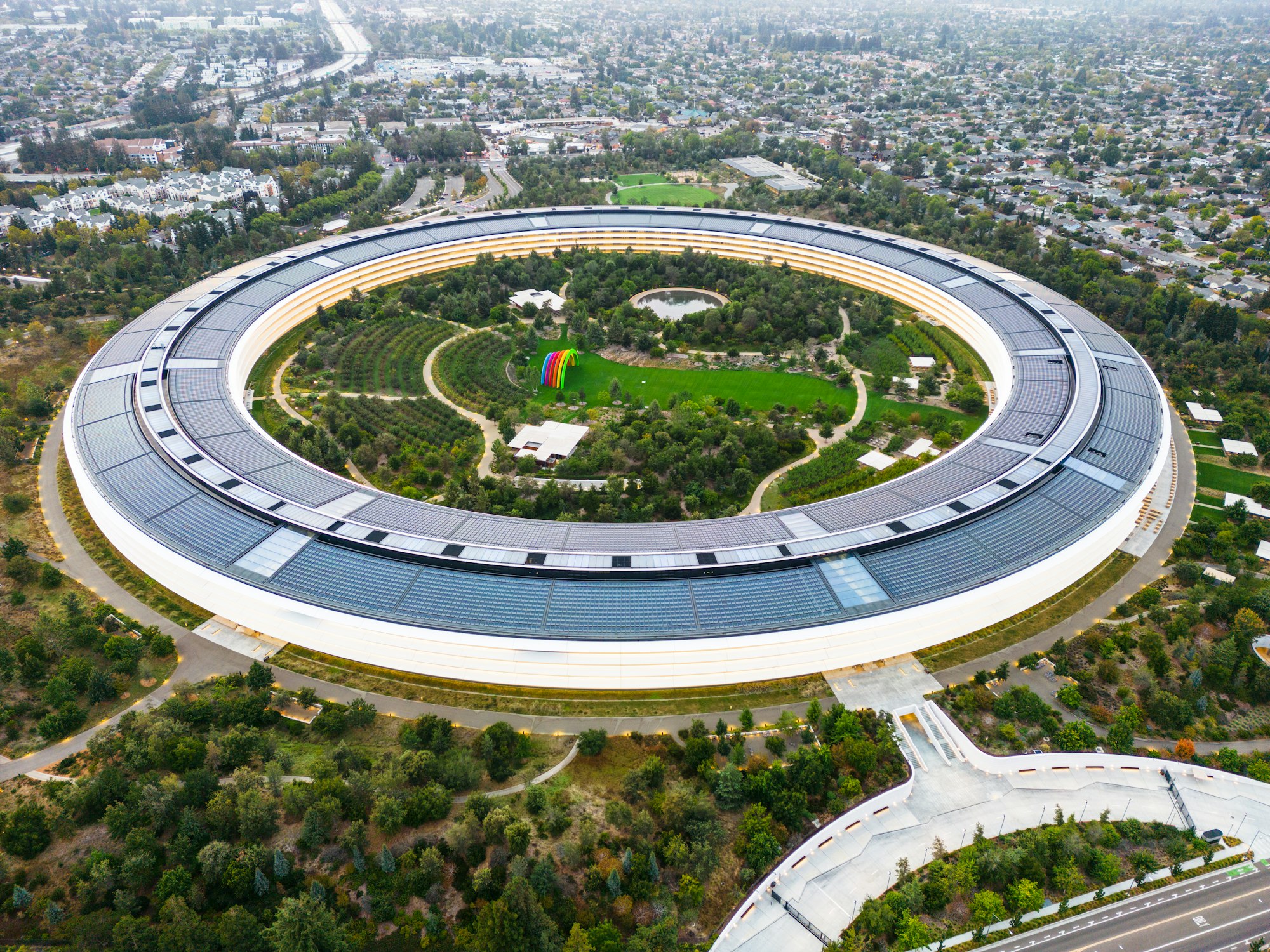 Error de abogados de Apple tambalea su demanda contra OpenAI