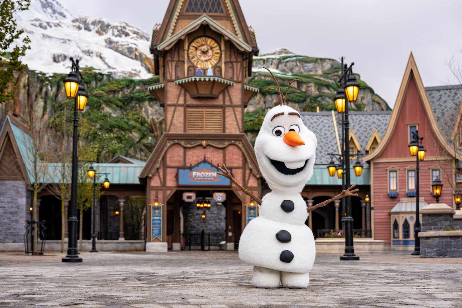 Falla animatrónico con IA de Olaf en Disneyland París