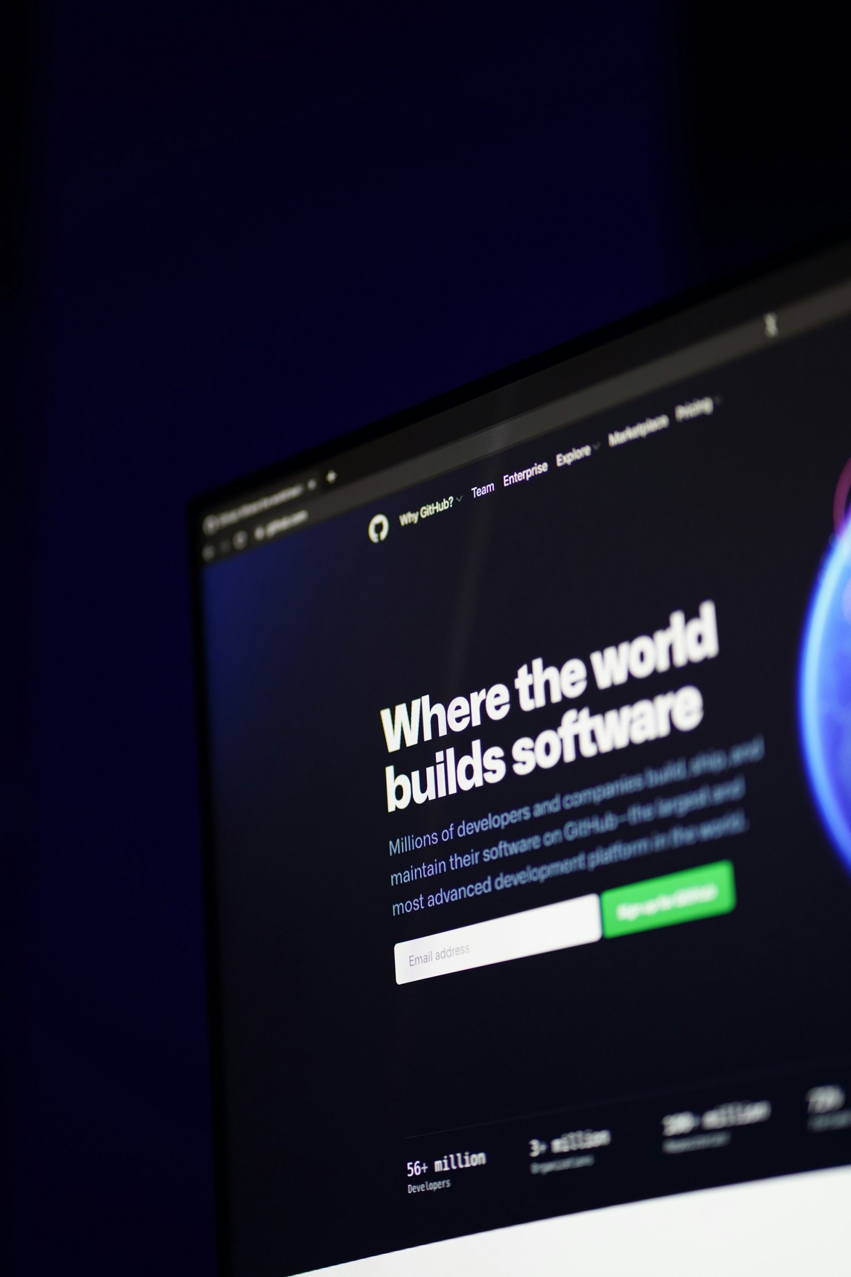 GitHub vincula robo de 3,800 repositorios a extensión maliciosa