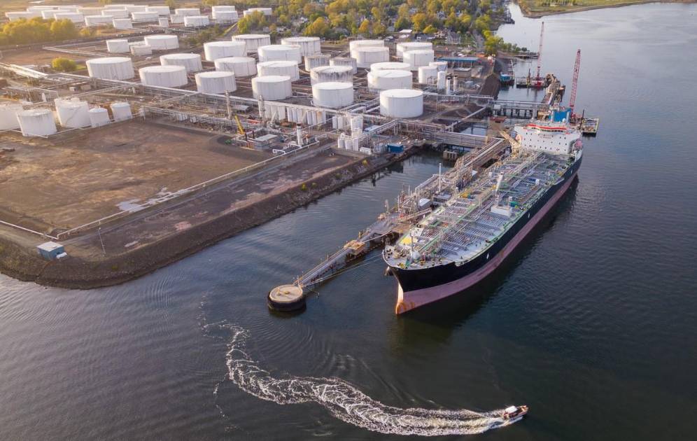 Guerra en Irán dispara crudo y alerta inflación 2026