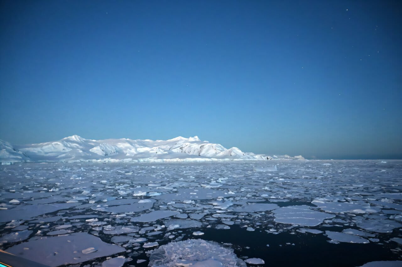 Hielo de la Antártida se recupera tras 4 años de mínimos