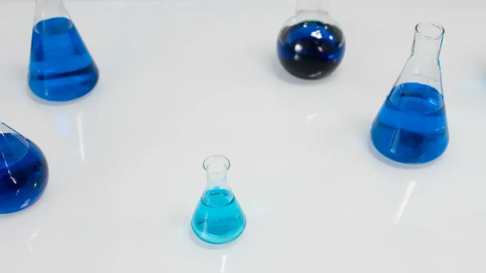 Hierro convierte nitrato contaminante en amoníaco