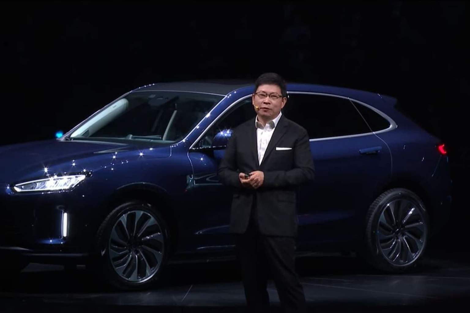 Huawei eleva ganancias 8.6% por boom en sector automotriz