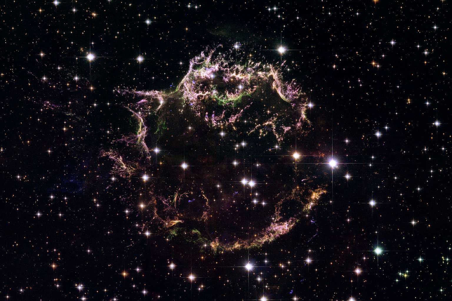 IA extrae datos cósmicos ocultos en imágenes de supernovas