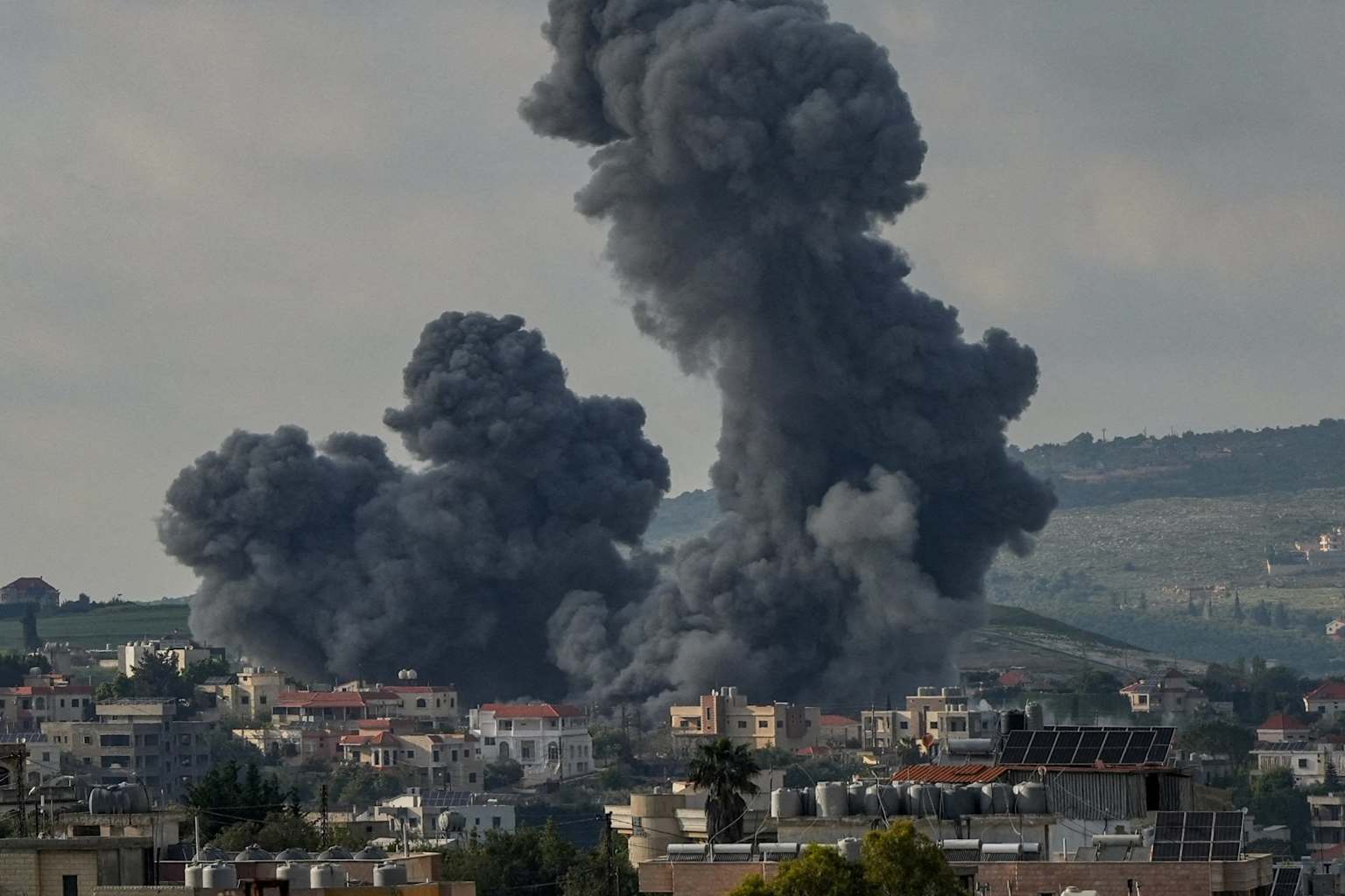 Israel intensifica ataques en el Líbano: 44 muertos en 2 días