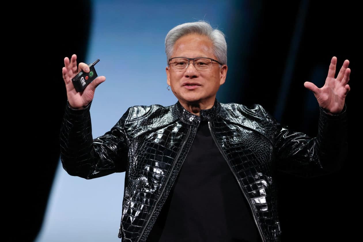 Jensen Huang admite error con Anthropic y desafía a Google