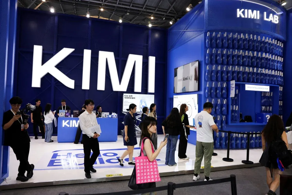 Kimi K3: La IA china es peor hackeando pero no tiene filtros