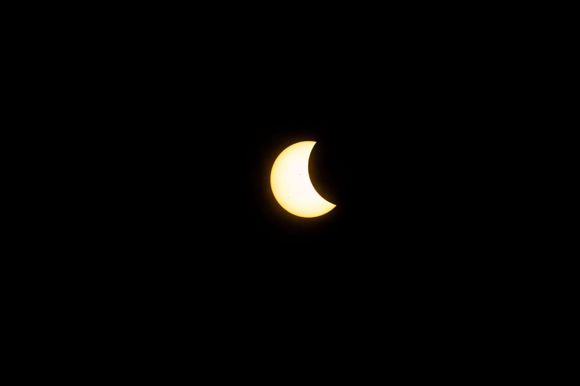 La ISS cruzó el Sol, pero su tripulación vio solo 18%