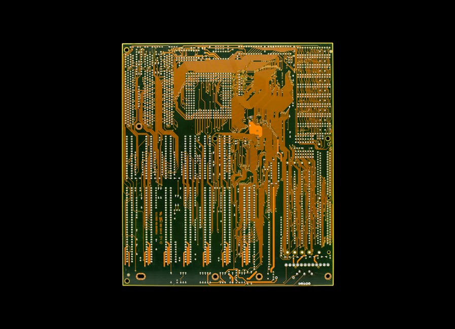 Primer plano de una placa de circuito antiguo con intrincadas pistas electrónicas. Estilo retro.