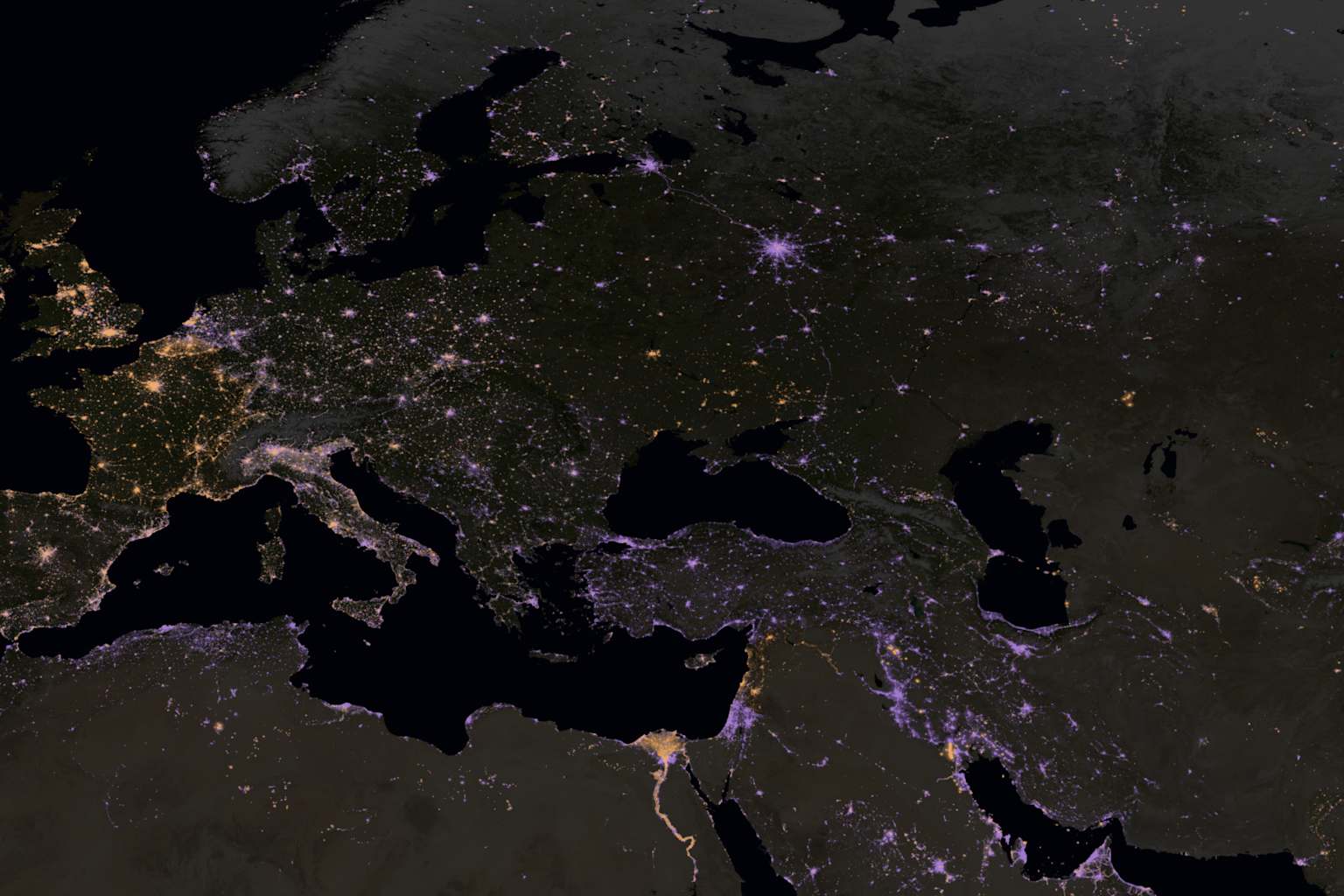 La Tierra brilla 16% más de noche desde 2014