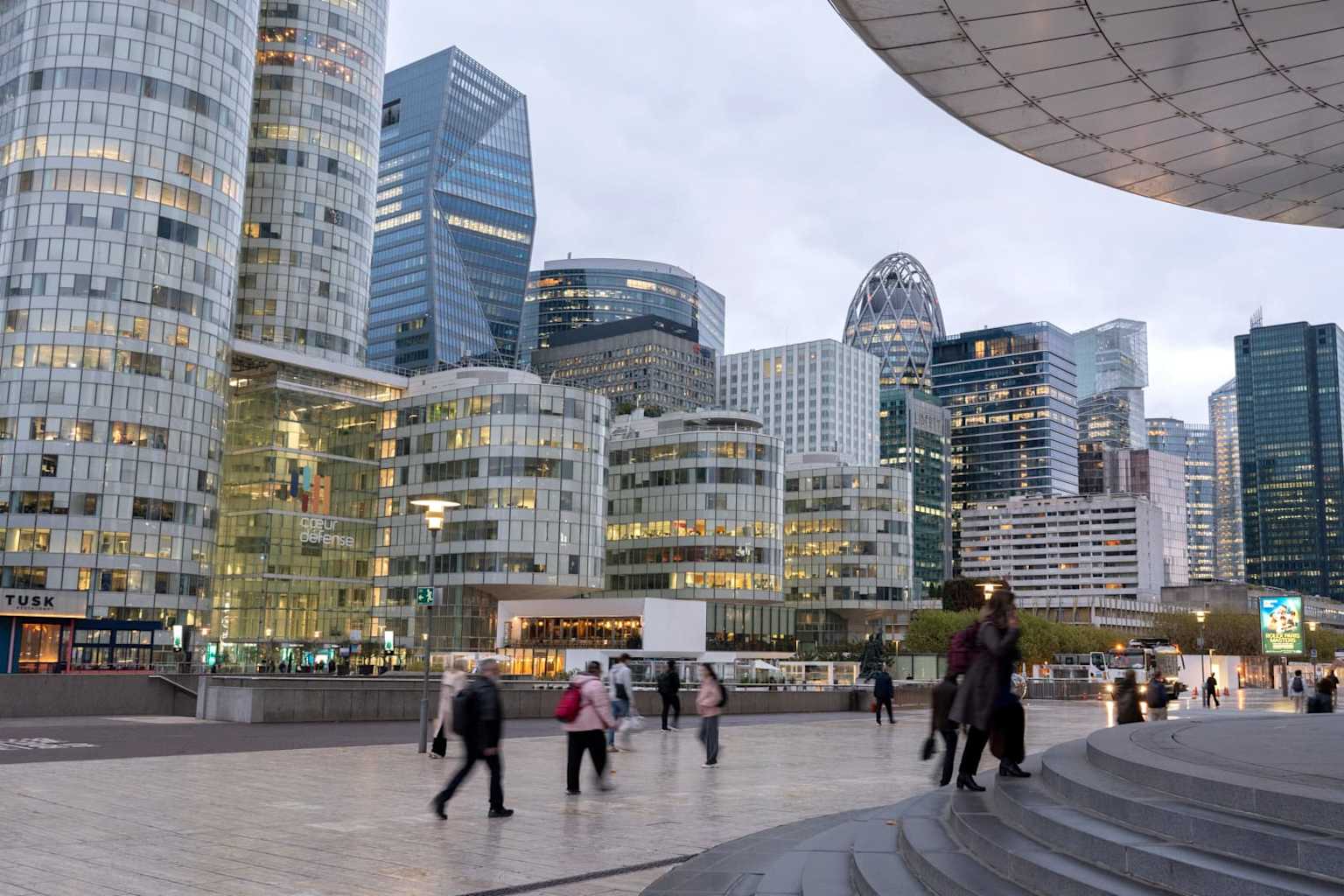 Mercados europeos en pausa previo a diálogo EU-Irán