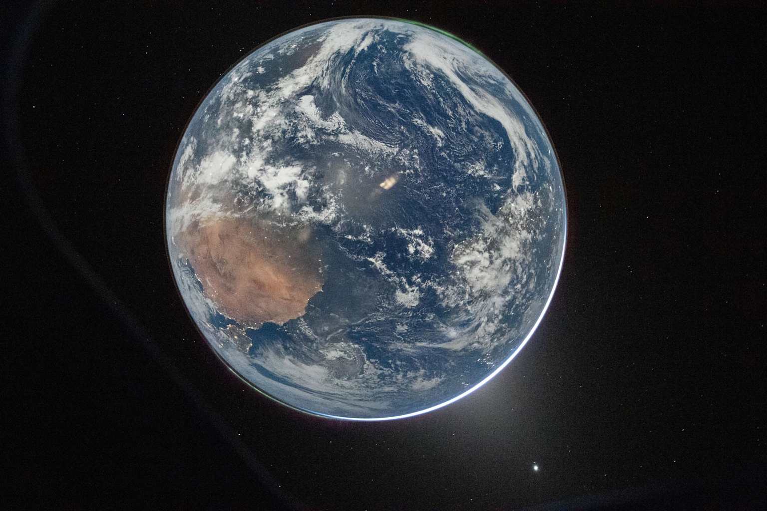 NASA revela video inédito de la Tierra desde Artemis II