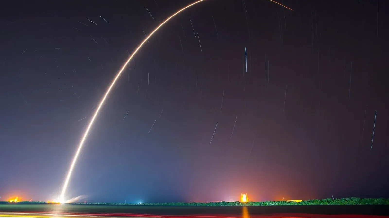 NASA suma tres misiones de SpaceX por US$946 millones