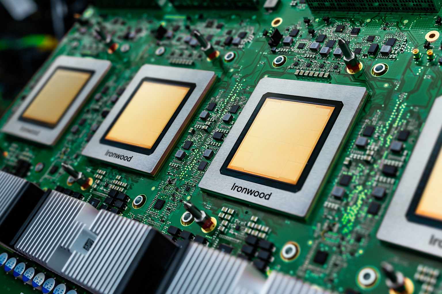 Nube vs Nvidia: gigantes aceleran chips para abaratar la IA