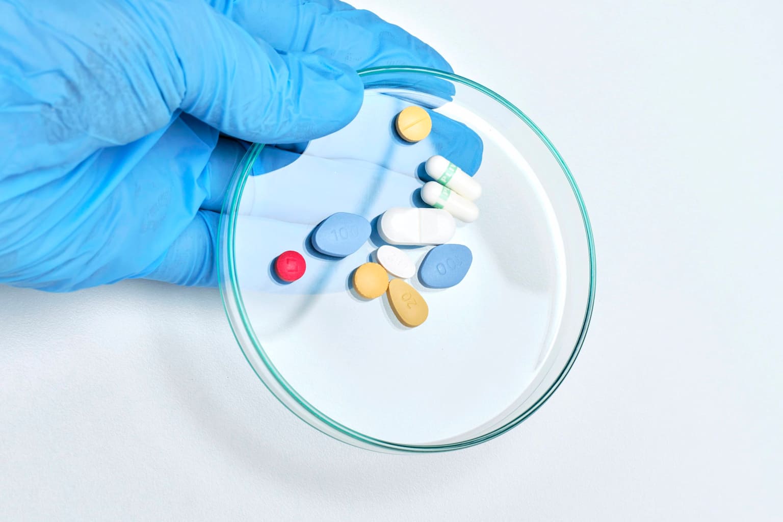 OMS traza plan urgente para crear nuevos antibióticos